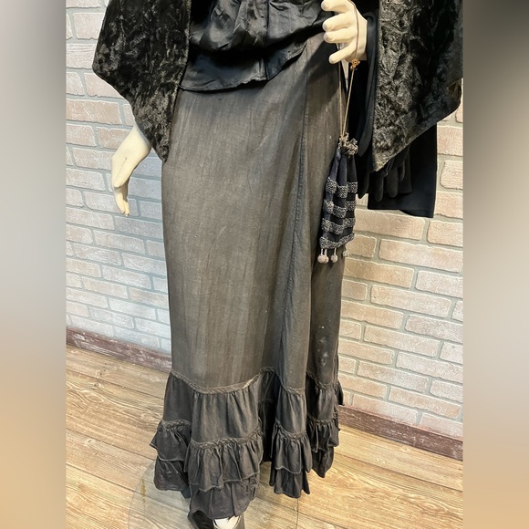 Antique 1800s Victorian Period Era Original Mourning Outfit Skirt Blouse Shawl + - Picture 2 of 16